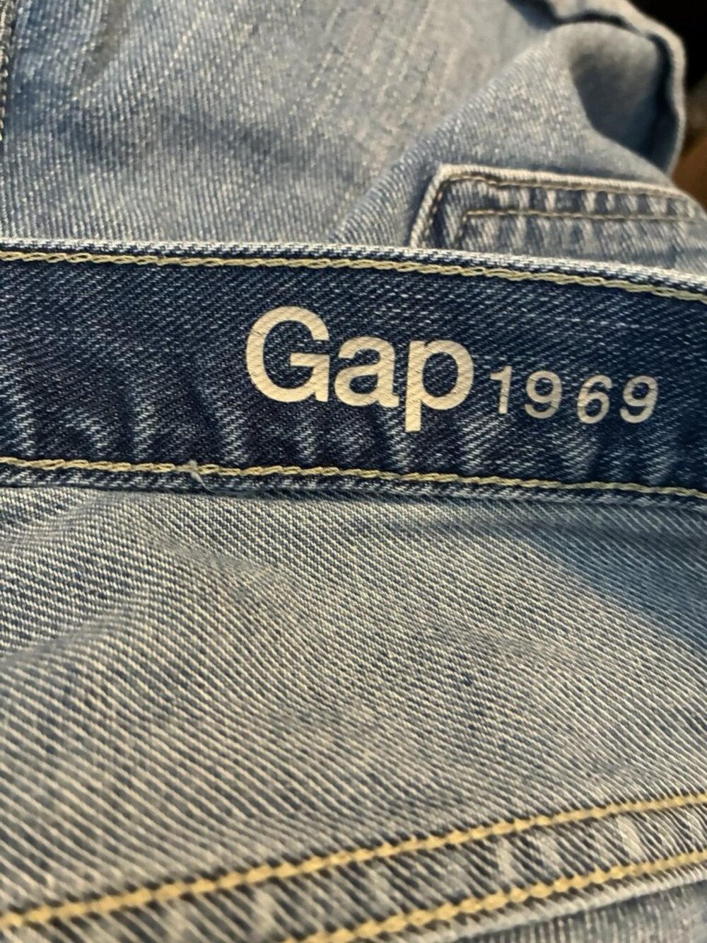 Gap 1969 Womens Sexy Boyfriend Denim Shorts Distressed Cuffed Size 31 - Picture 6 of 7
